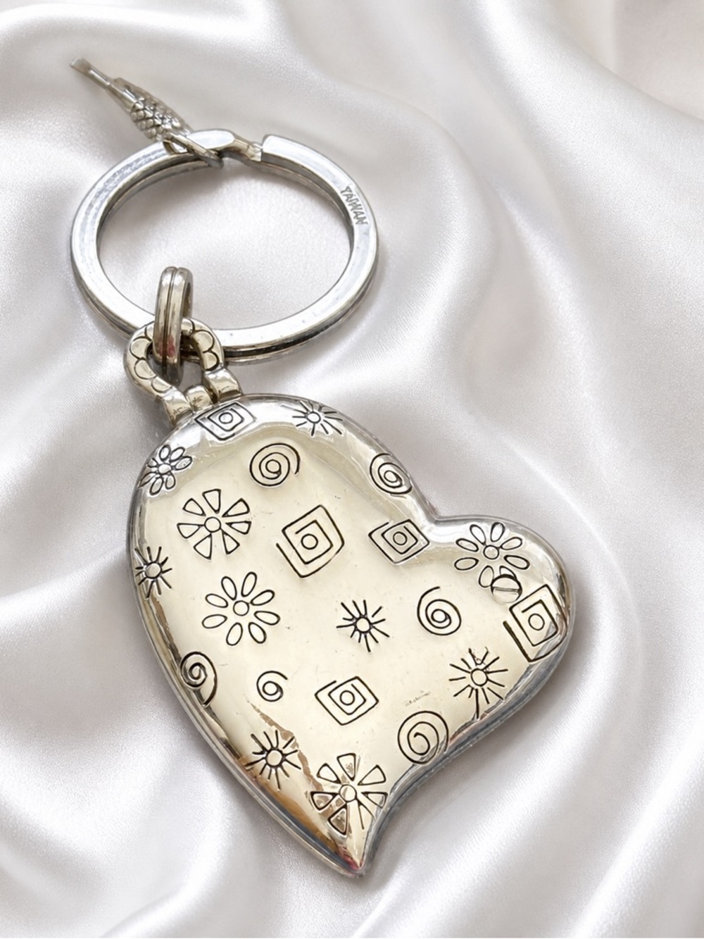 RARE NWOT Brighton Fireworks Heart Key Fob Keychain Picture Frame Holder Locket - Picture 4 of 8